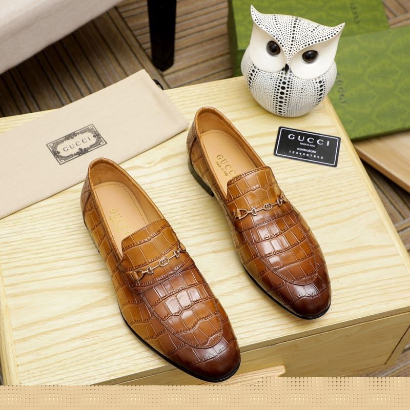 G*u*i leather shoes